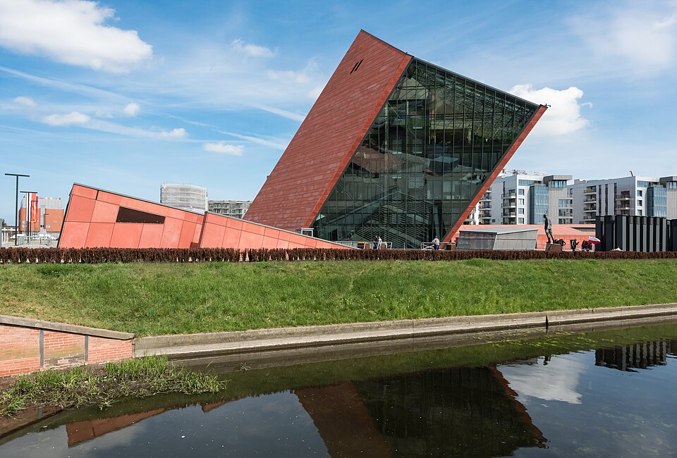 Muzeum II Wojny Światowej — Gdańsk, Gdańsk · plac Władysława Bartoszewskiego